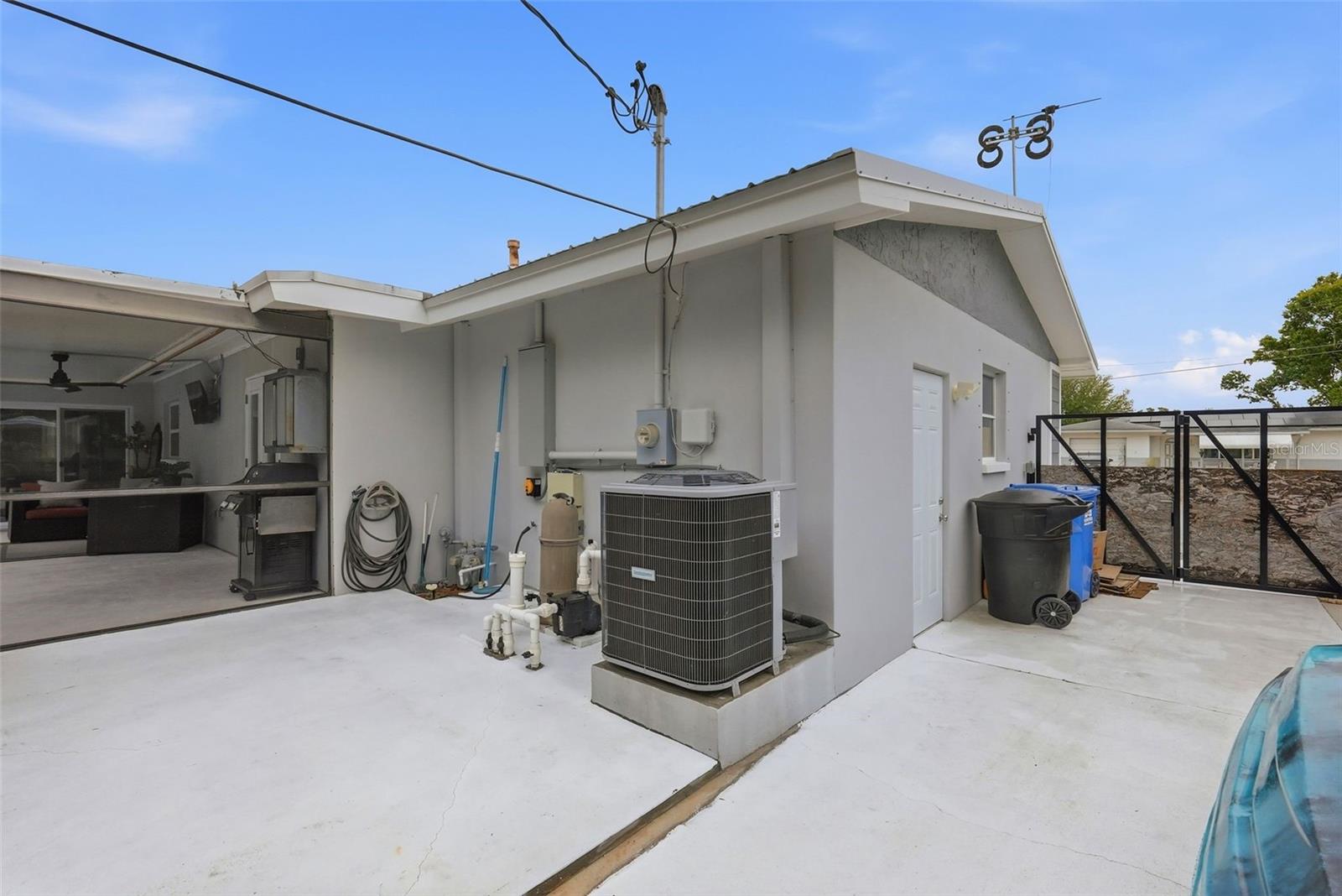 Image 34 of 41 For 3698 61st Way N