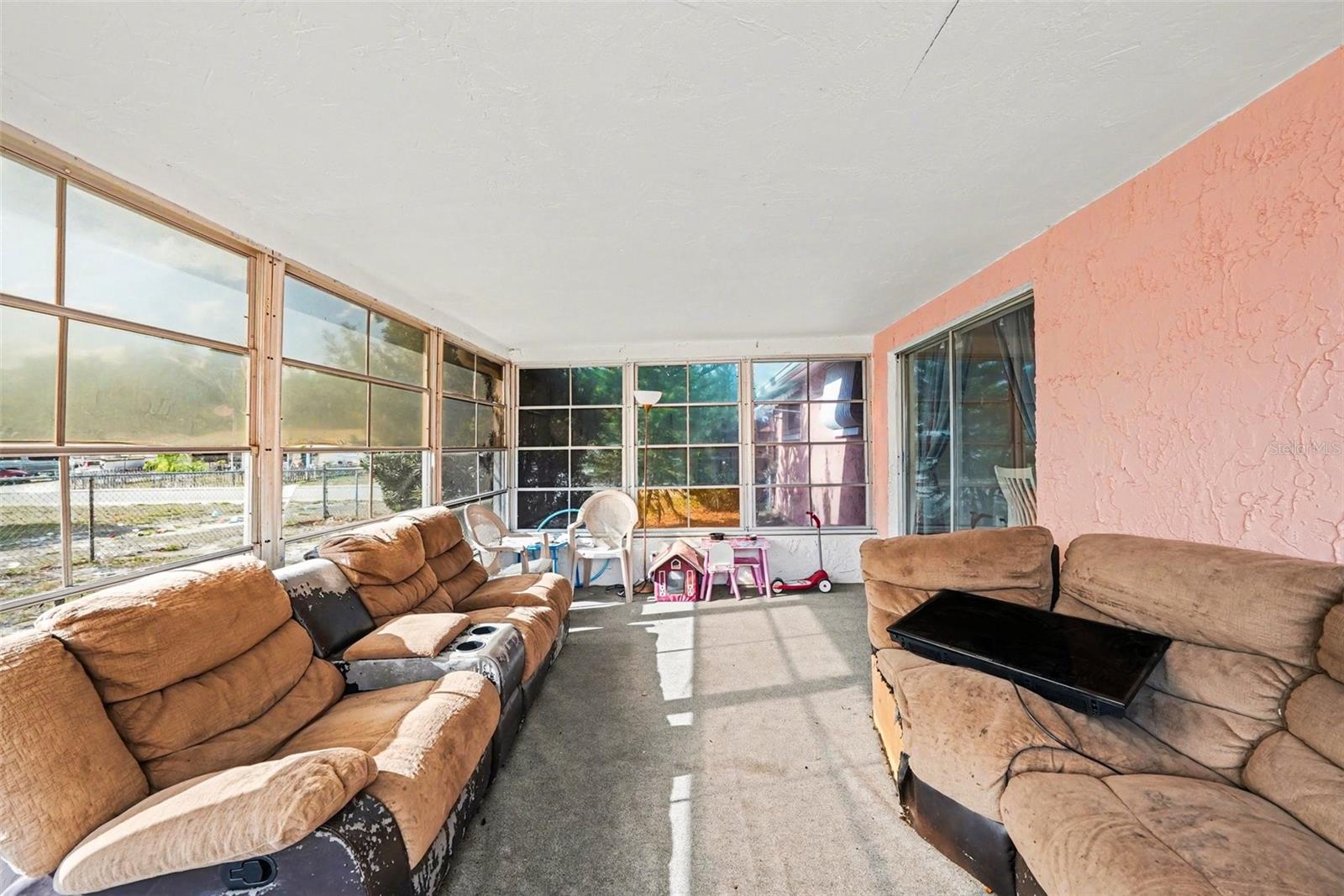 Image 15 of 19 For 2927 Finch Drive