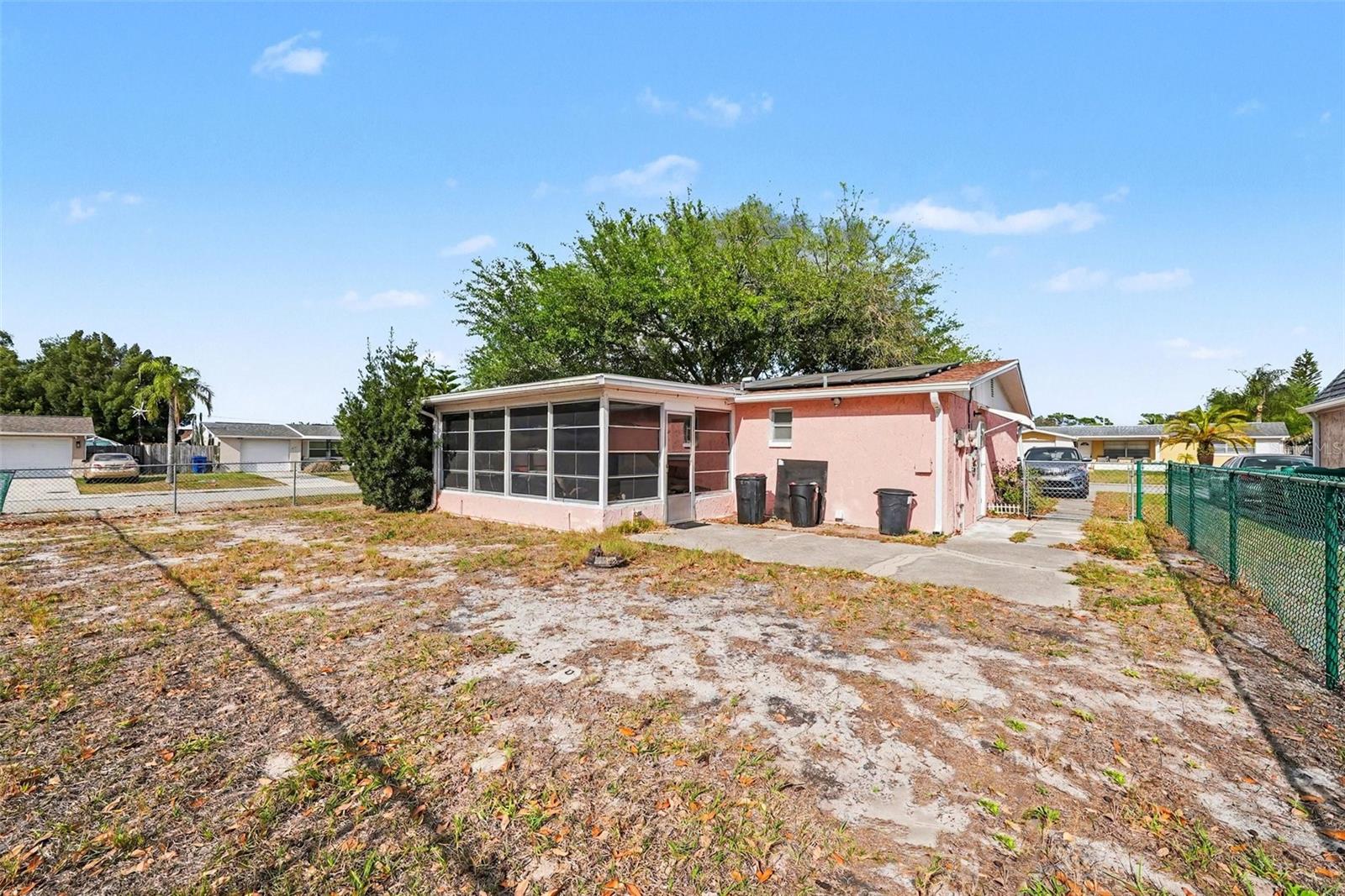 Image 17 of 19 For 2927 Finch Drive