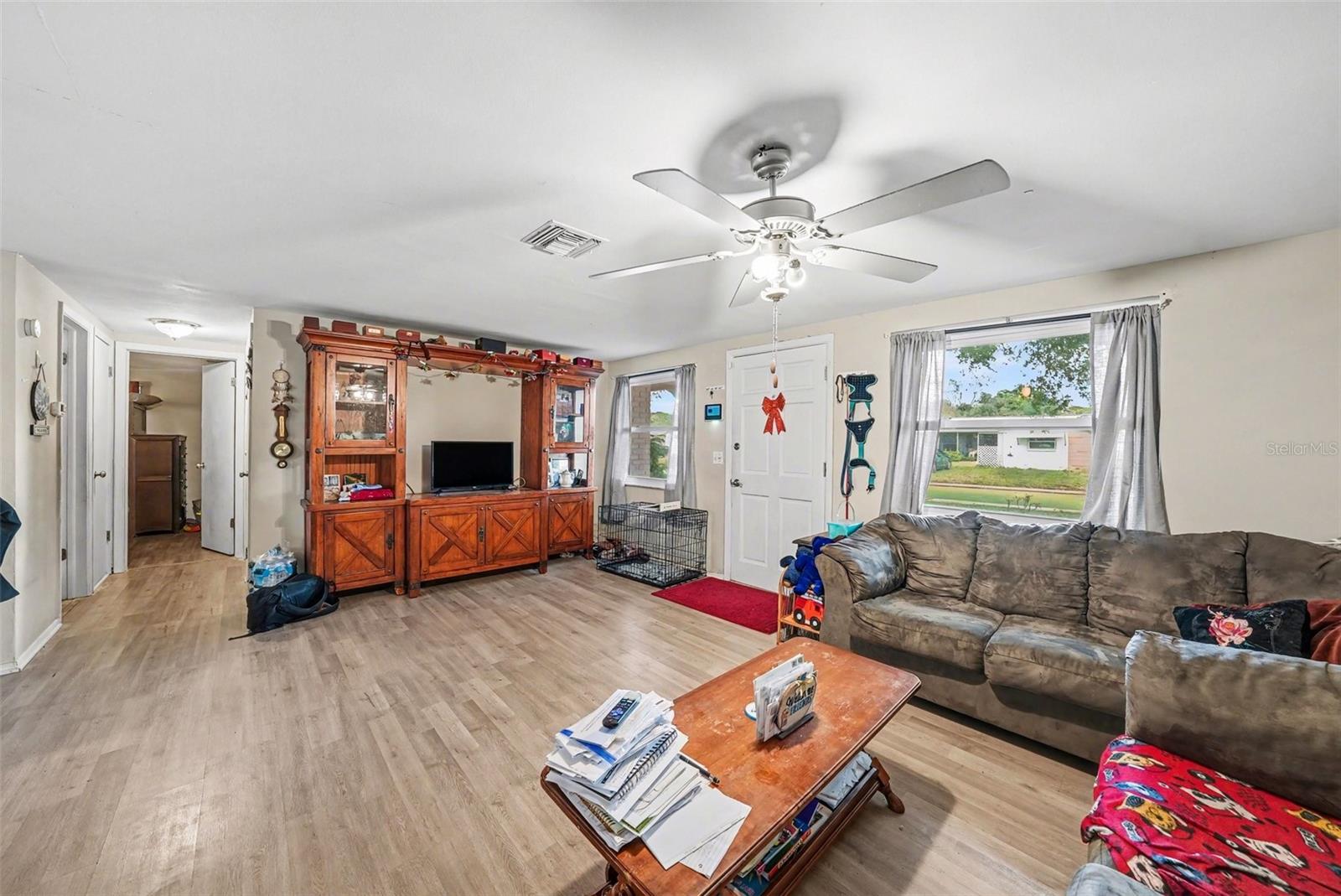 Image 6 of 19 For 2927 Finch Drive