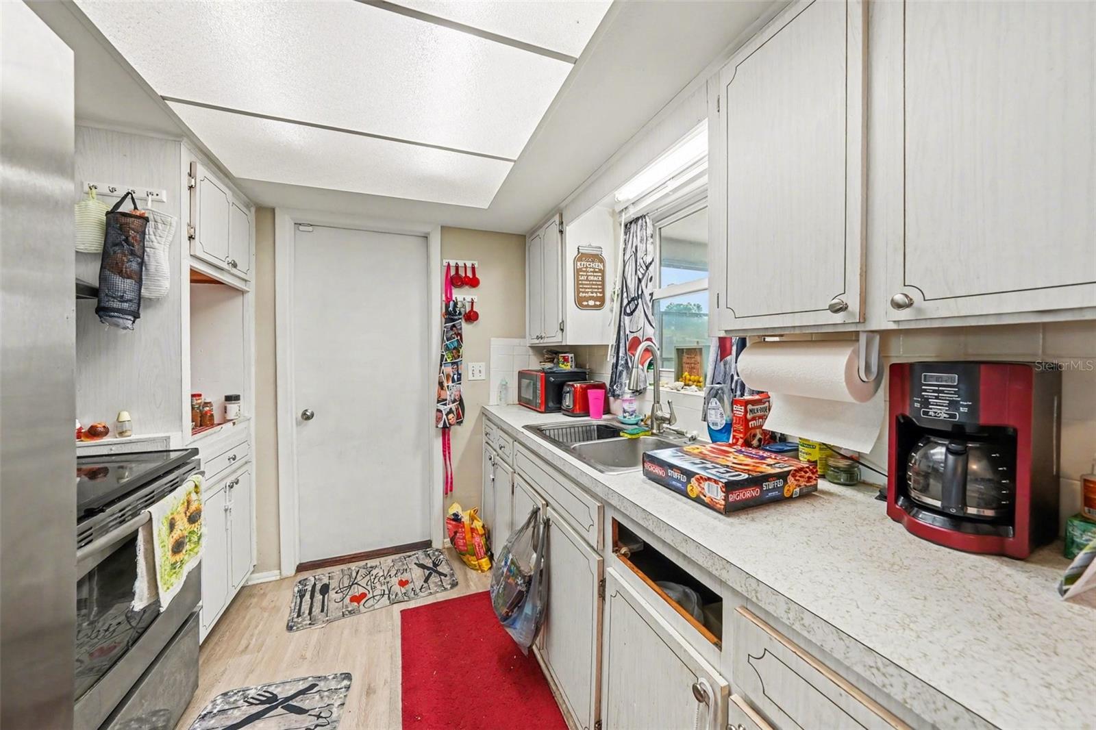 Image 9 of 19 For 2927 Finch Drive