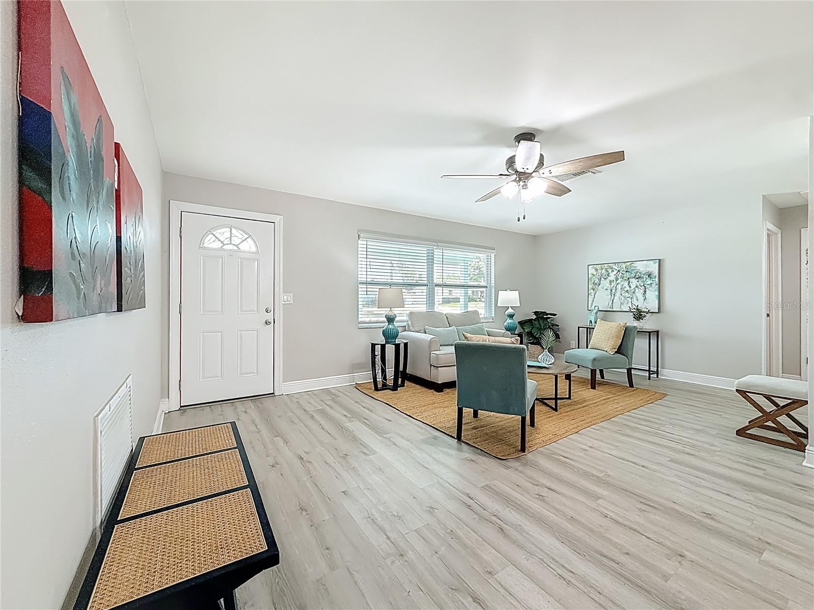 Image 15 of 58 For 11303 122nd Terrace