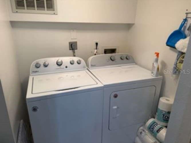 Image 16 of 22 For 3301 Crystal Court E O