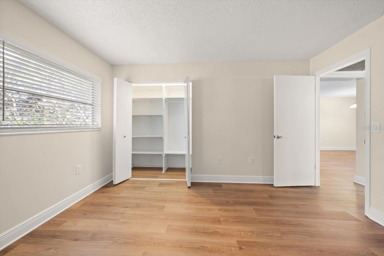 Image 13 of 19 For 1975 Bay Drive 115