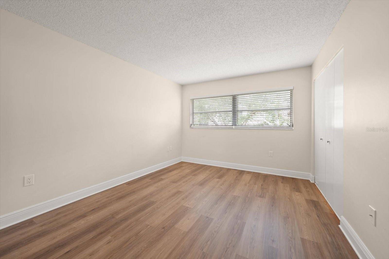 Image 14 of 19 For 1975 Bay Drive 115