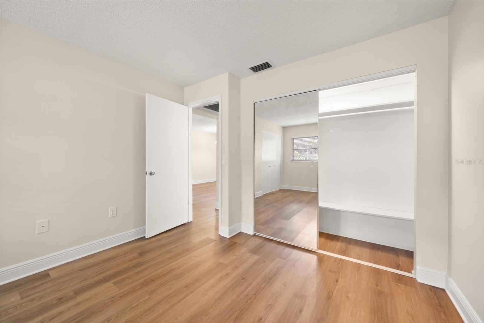 Image 15 of 19 For 1975 Bay Drive 115