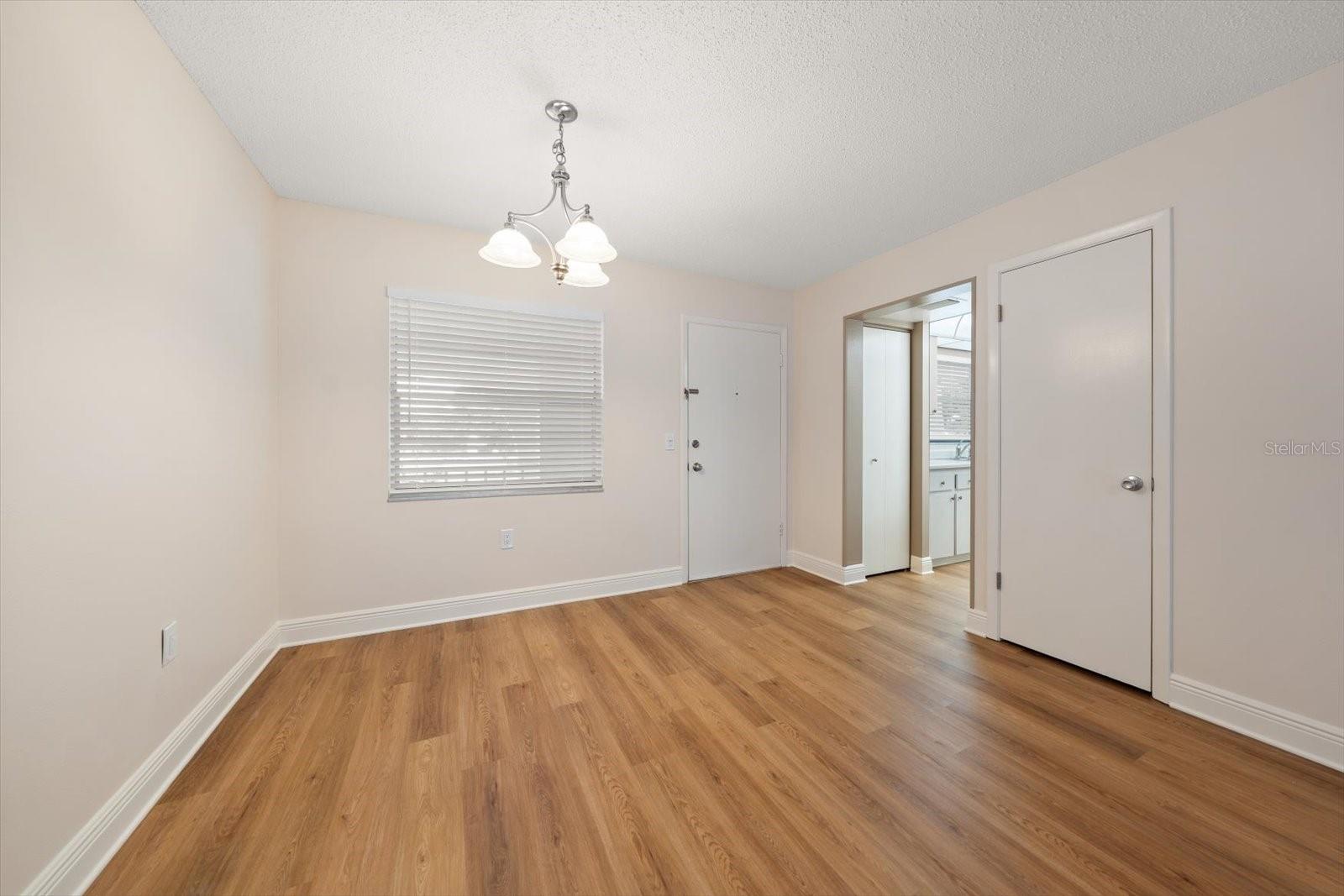 Image 3 of 19 For 1975 Bay Drive 115