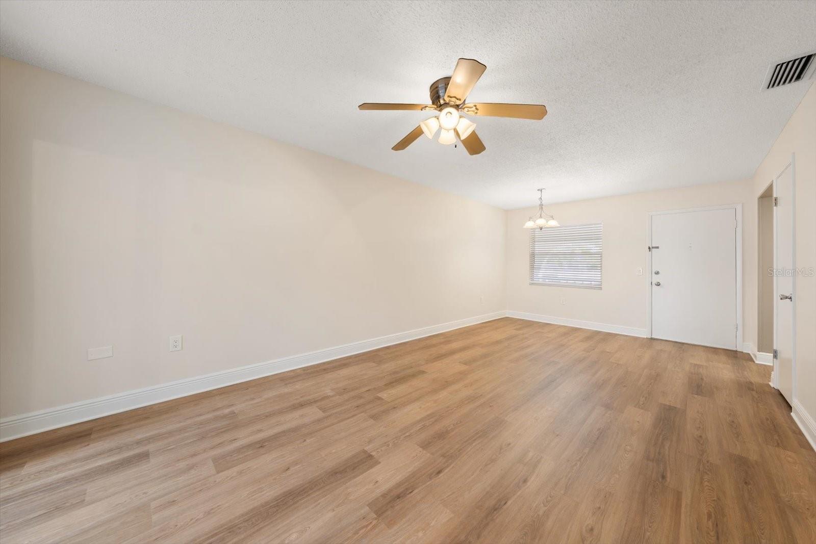 Image 4 of 19 For 1975 Bay Drive 115