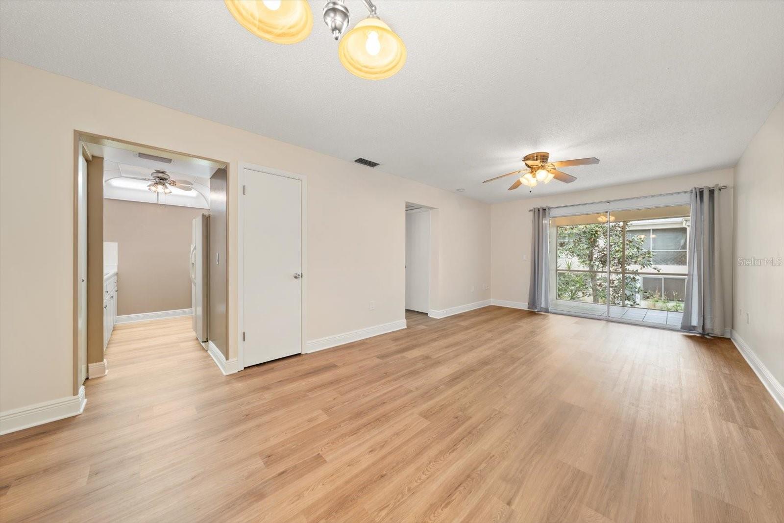 Image 5 of 19 For 1975 Bay Drive 115