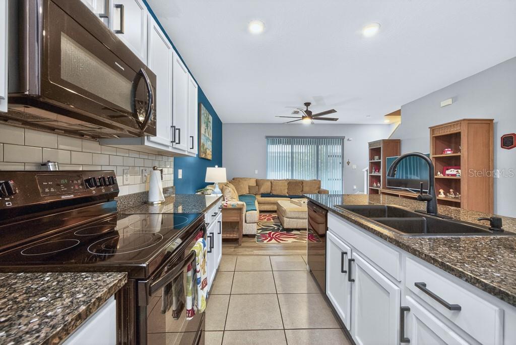 Image 10 of 45 For 2914 Suncoast Blend Drive