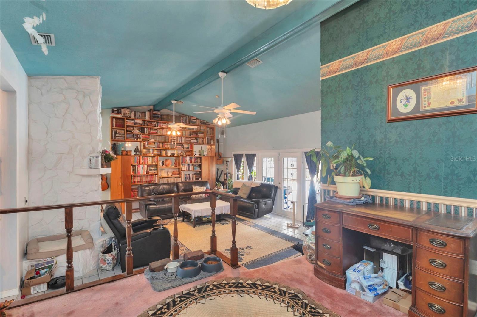 Image 17 of 42 For 220 Normandy Circle W