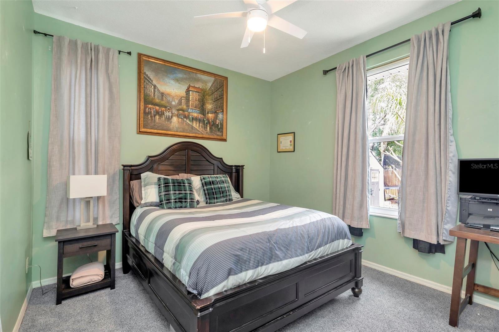 Image 22 of 42 For 220 Normandy Circle W