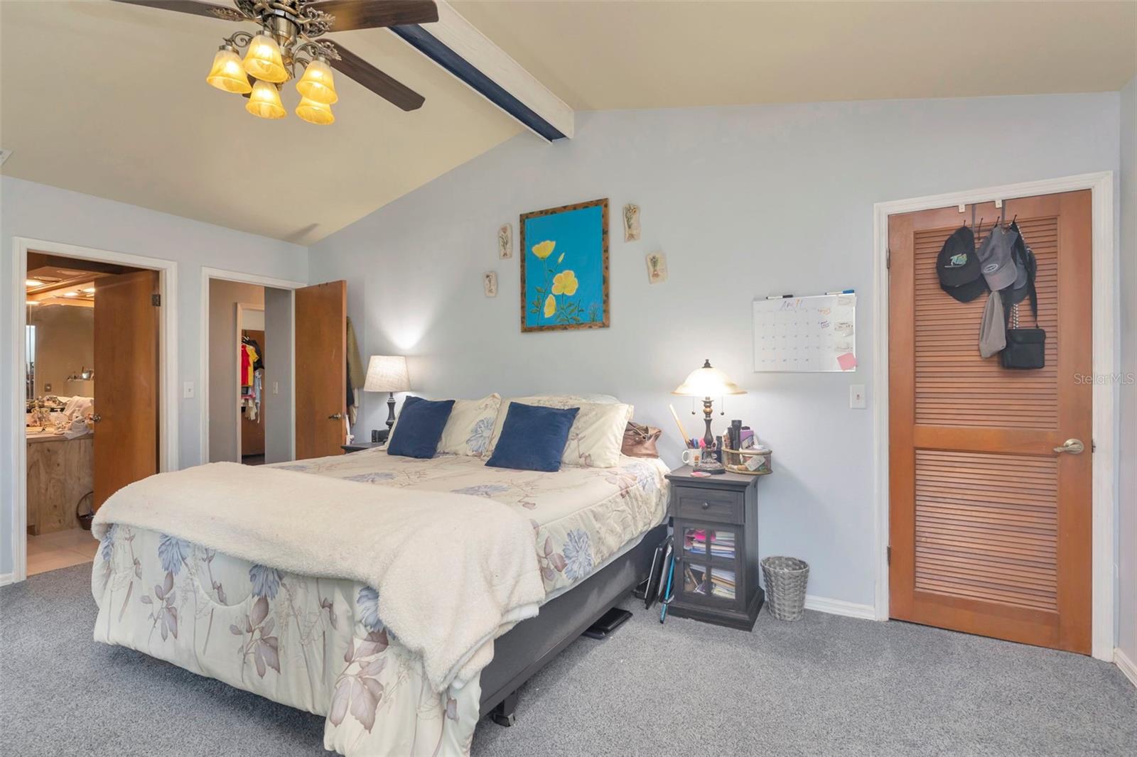 Image 33 of 42 For 220 Normandy Circle W