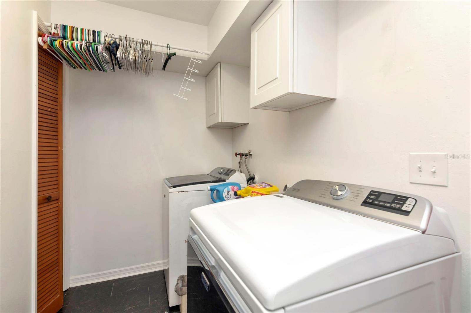 Image 35 of 42 For 220 Normandy Circle W