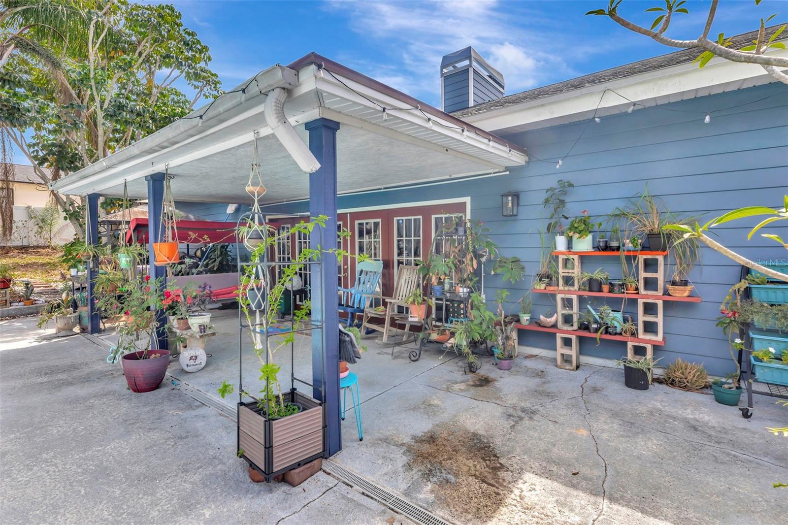 Image 37 of 42 For 220 Normandy Circle W