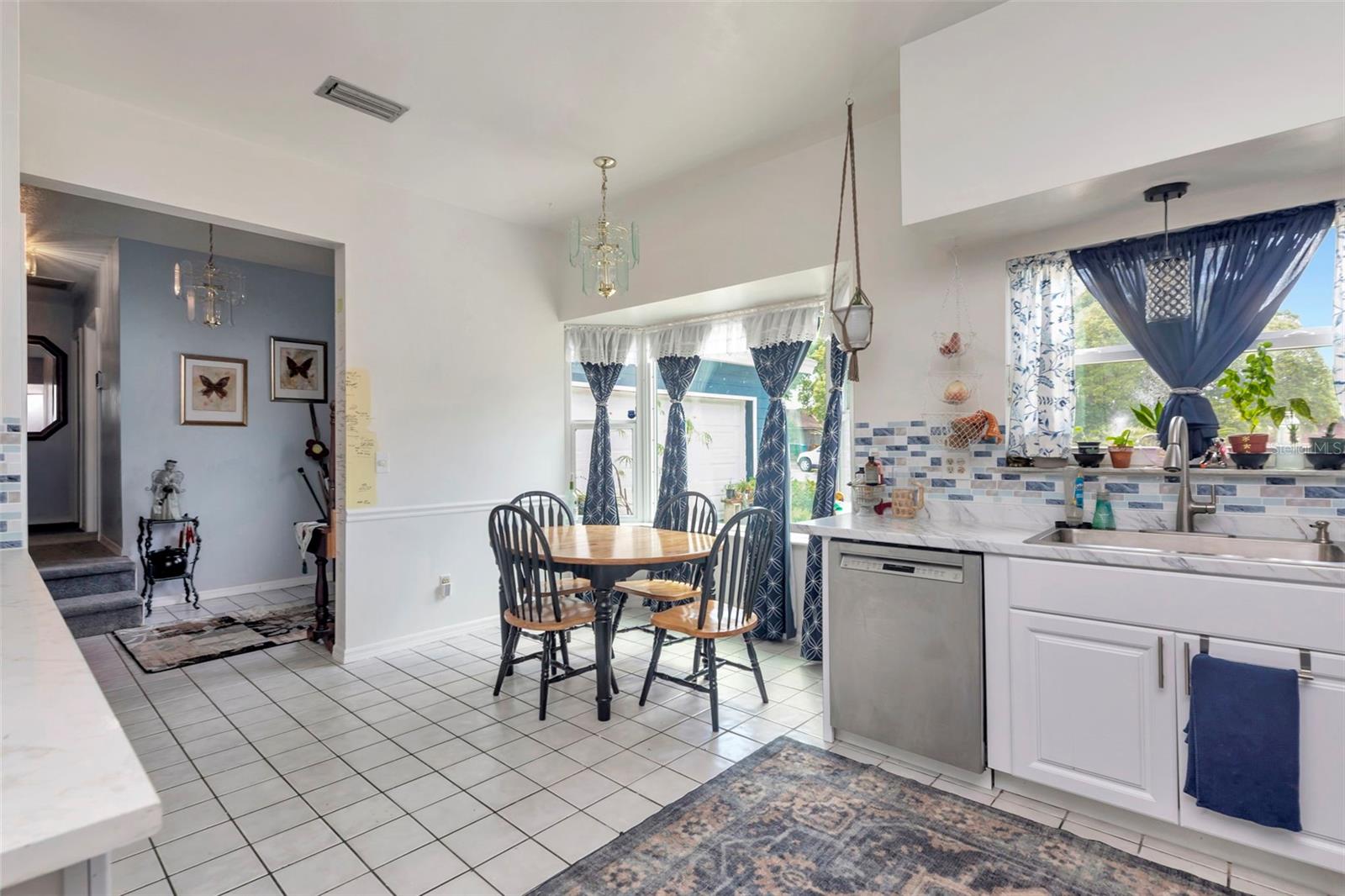 Image 9 of 42 For 220 Normandy Circle W