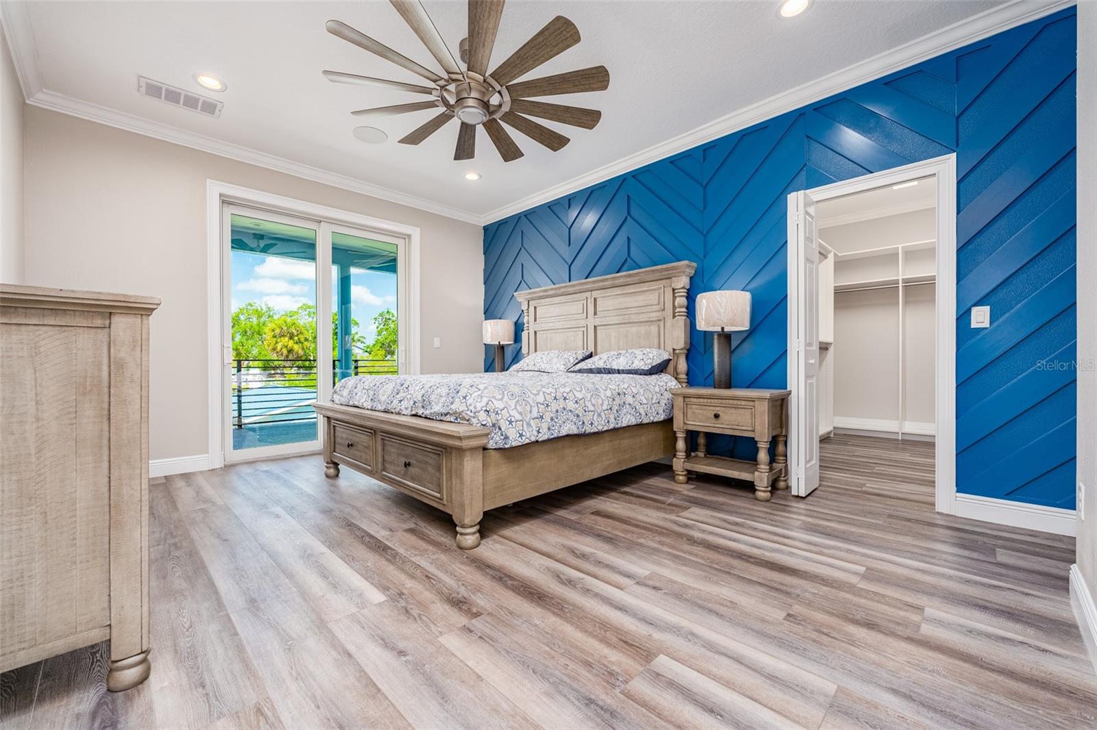 Image 18 of 89 For 8717 Driftwood Drive