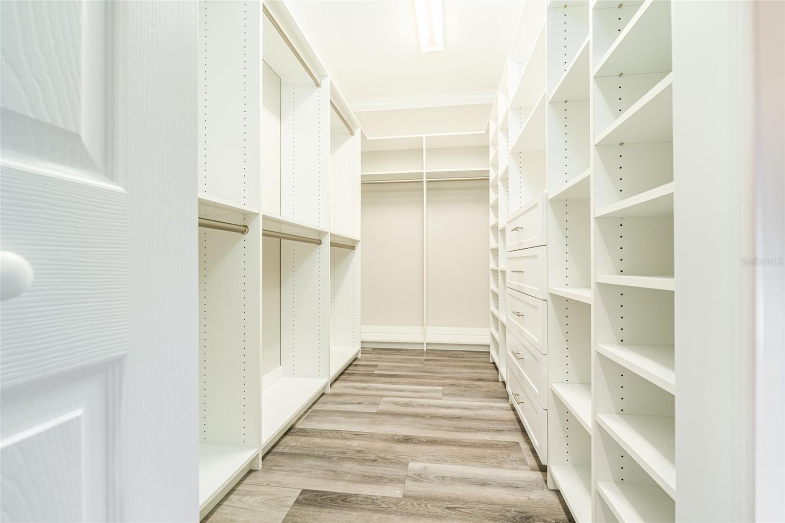 Image 19 of 89 For 8717 Driftwood Drive