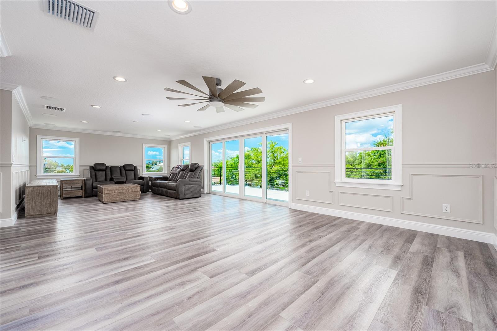 Image 31 of 89 For 8717 Driftwood Drive