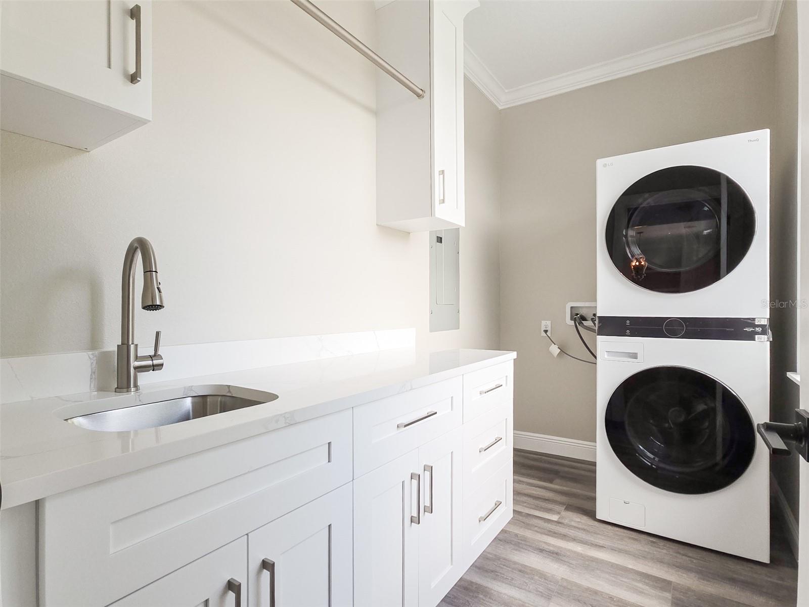 Image 51 of 89 For 8717 Driftwood Drive