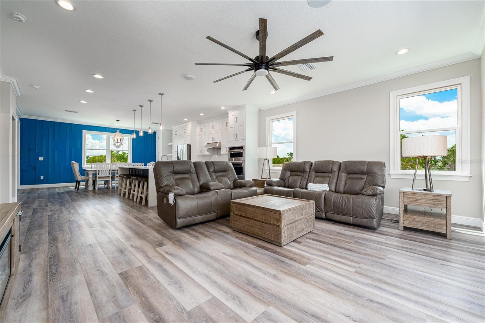 Image 6 of 89 For 8717 Driftwood Drive