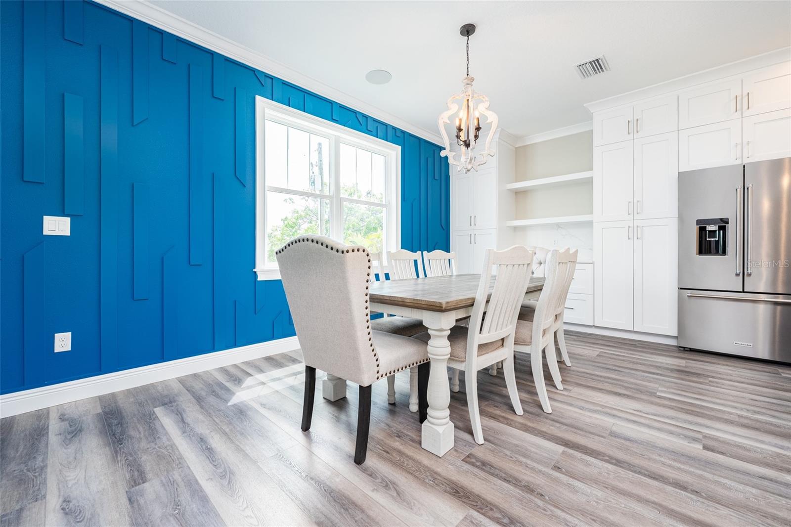 Image 7 of 89 For 8717 Driftwood Drive