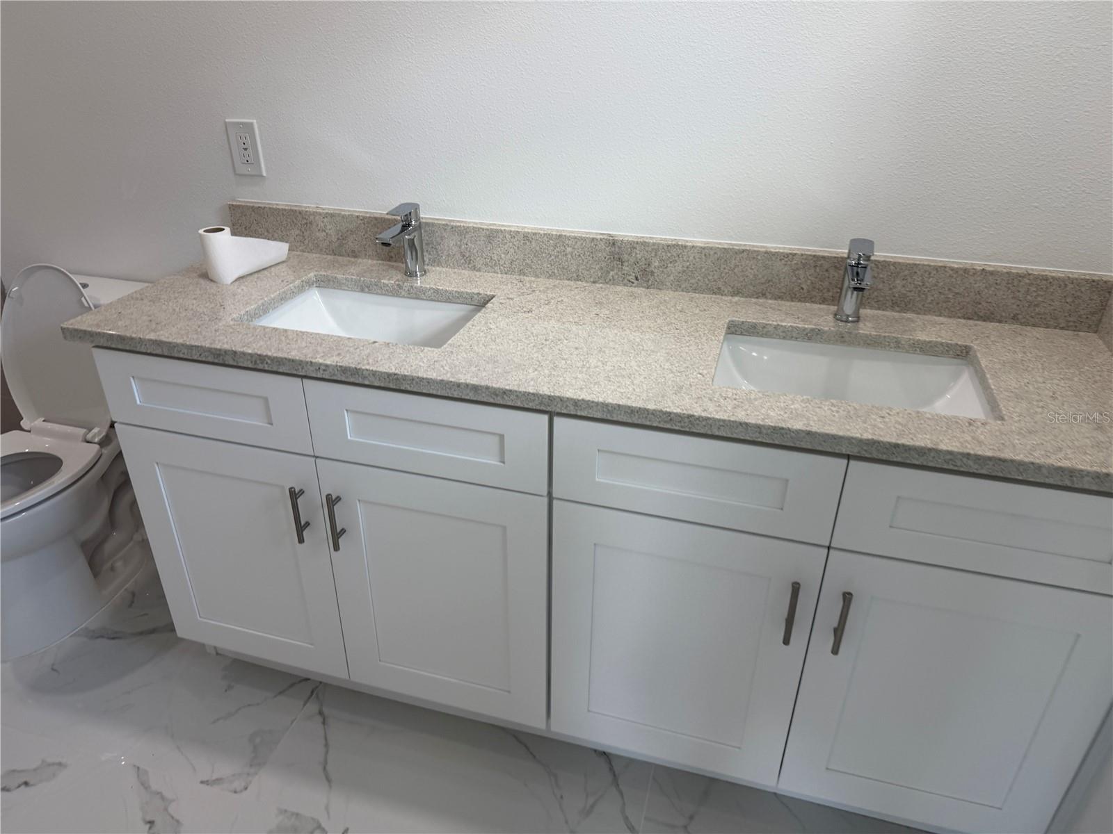 Image 5 of 12 For 4210 Cayuga Street