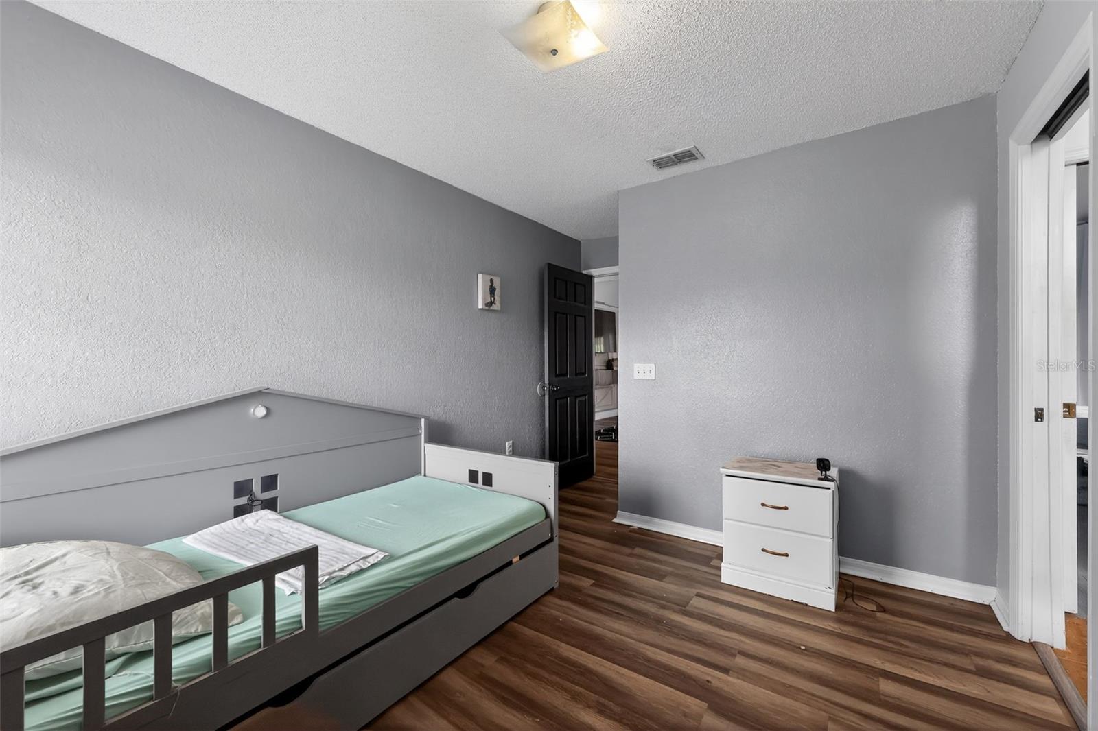 Image 15 of 26 For 7938 Ashley Pointe Drive