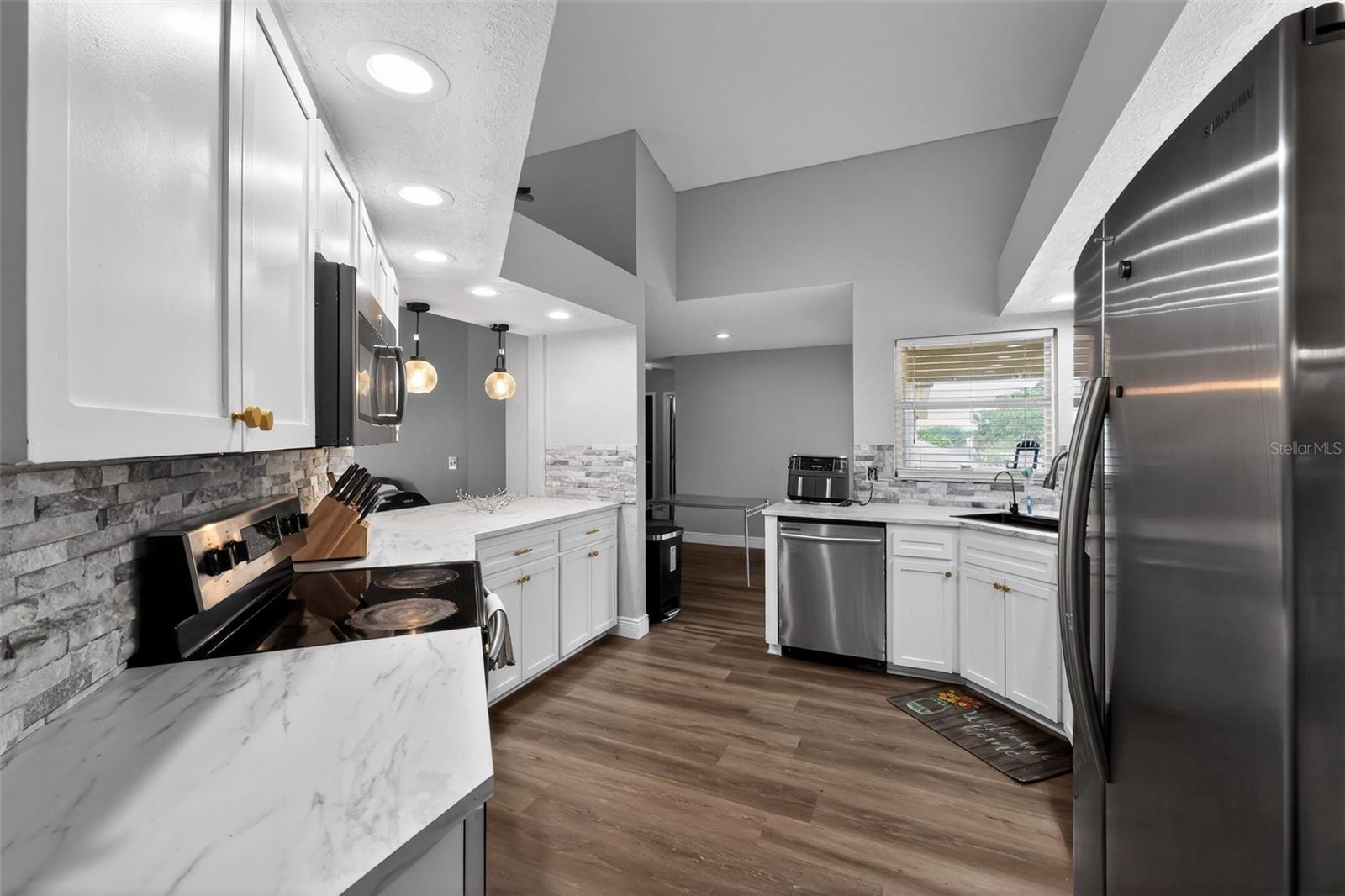 Image 5 of 26 For 7938 Ashley Pointe Drive