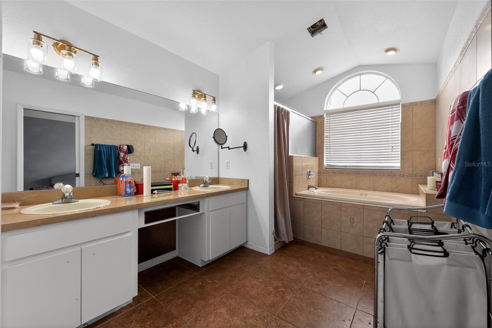 Image 9 of 26 For 7938 Ashley Pointe Drive