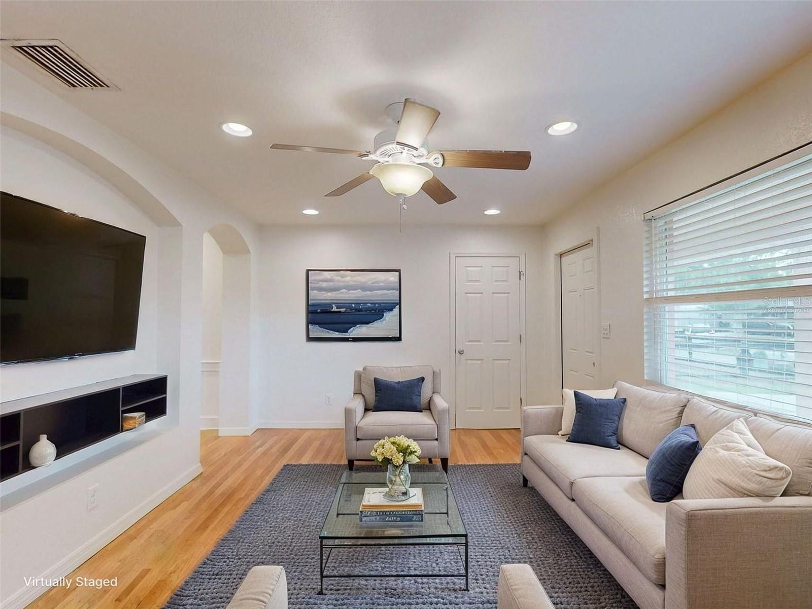 Image 10 of 81 For 6642 27th Street N