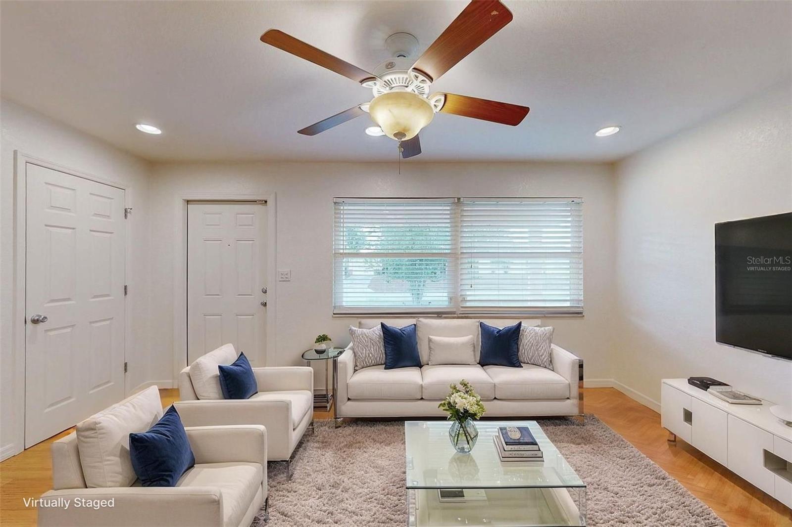 Image 14 of 81 For 6642 27th Street N