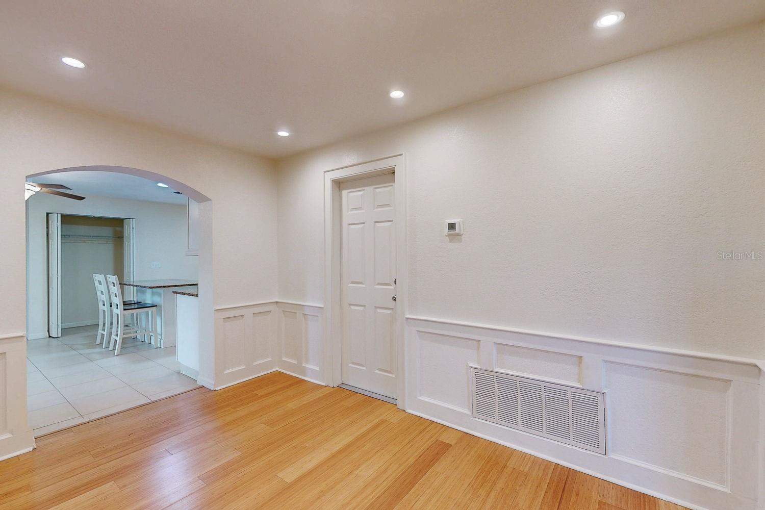 Image 36 of 81 For 6642 27th Street N