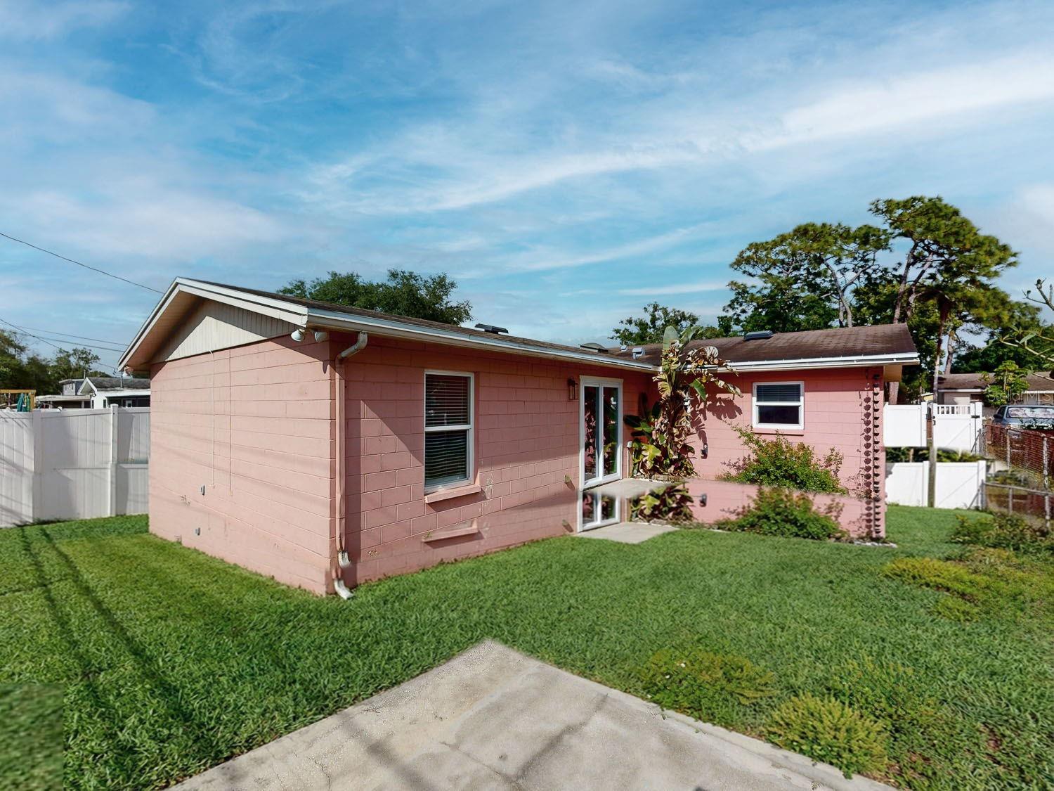 Image 4 of 81 For 6642 27th Street N