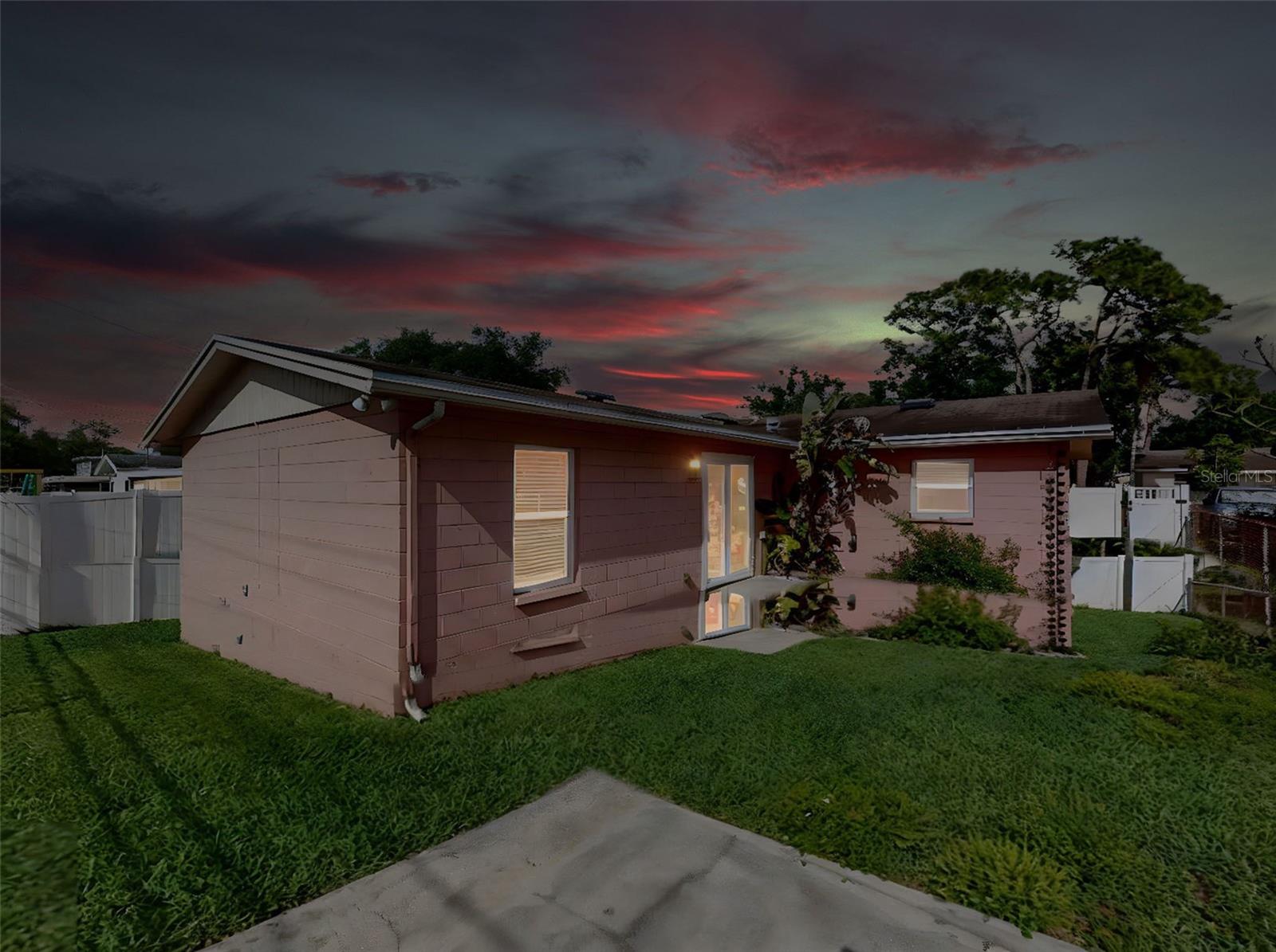 Image 6 of 81 For 6642 27th Street N