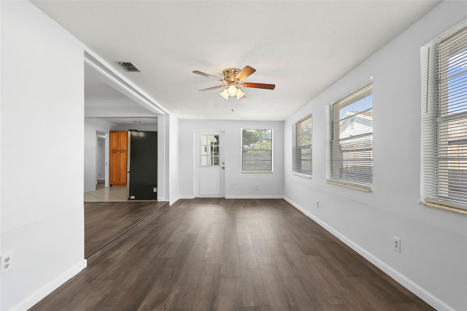 Image 11 of 44 For 1700 63rd Street N