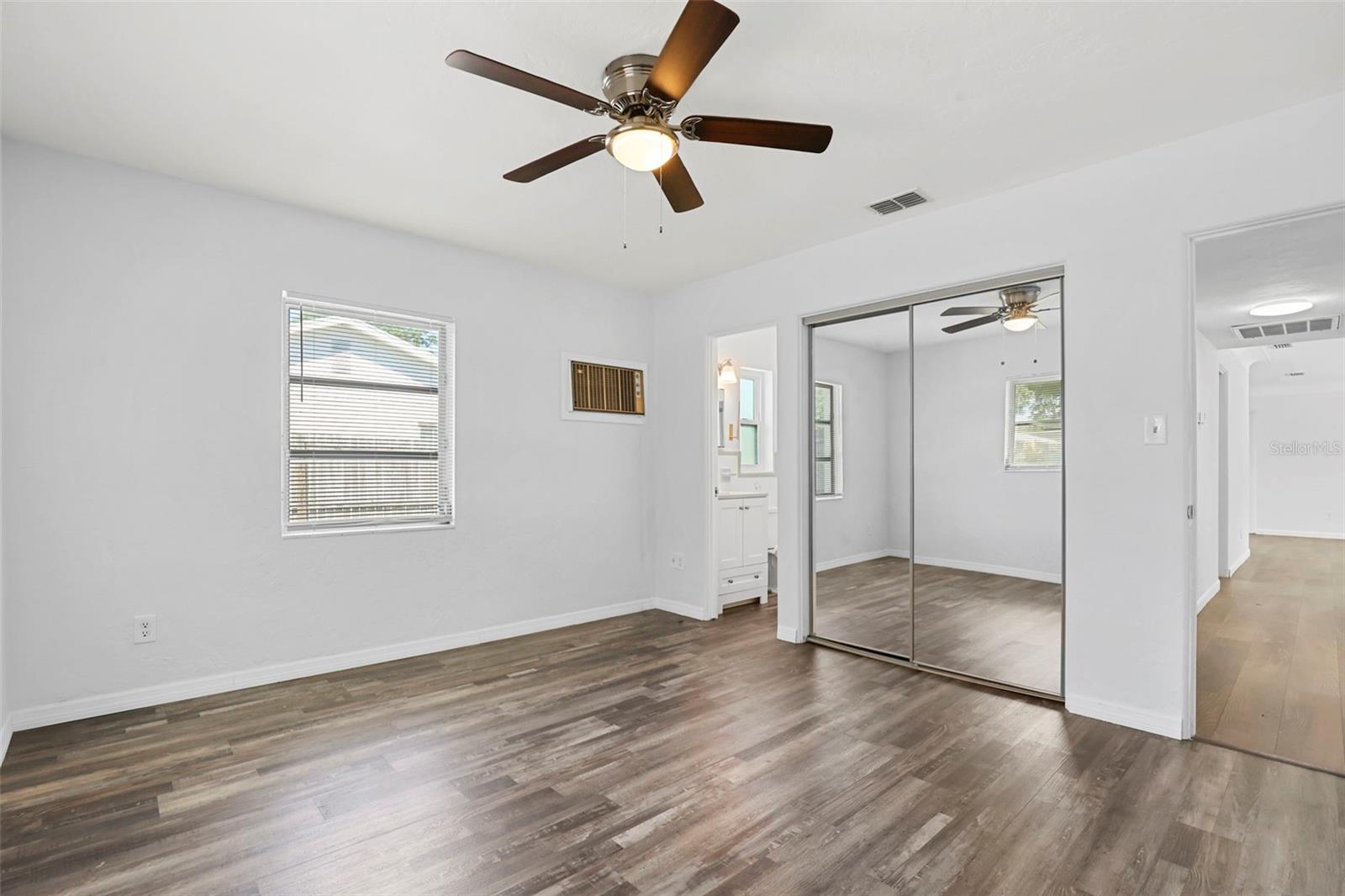 Image 17 of 44 For 1700 63rd Street N