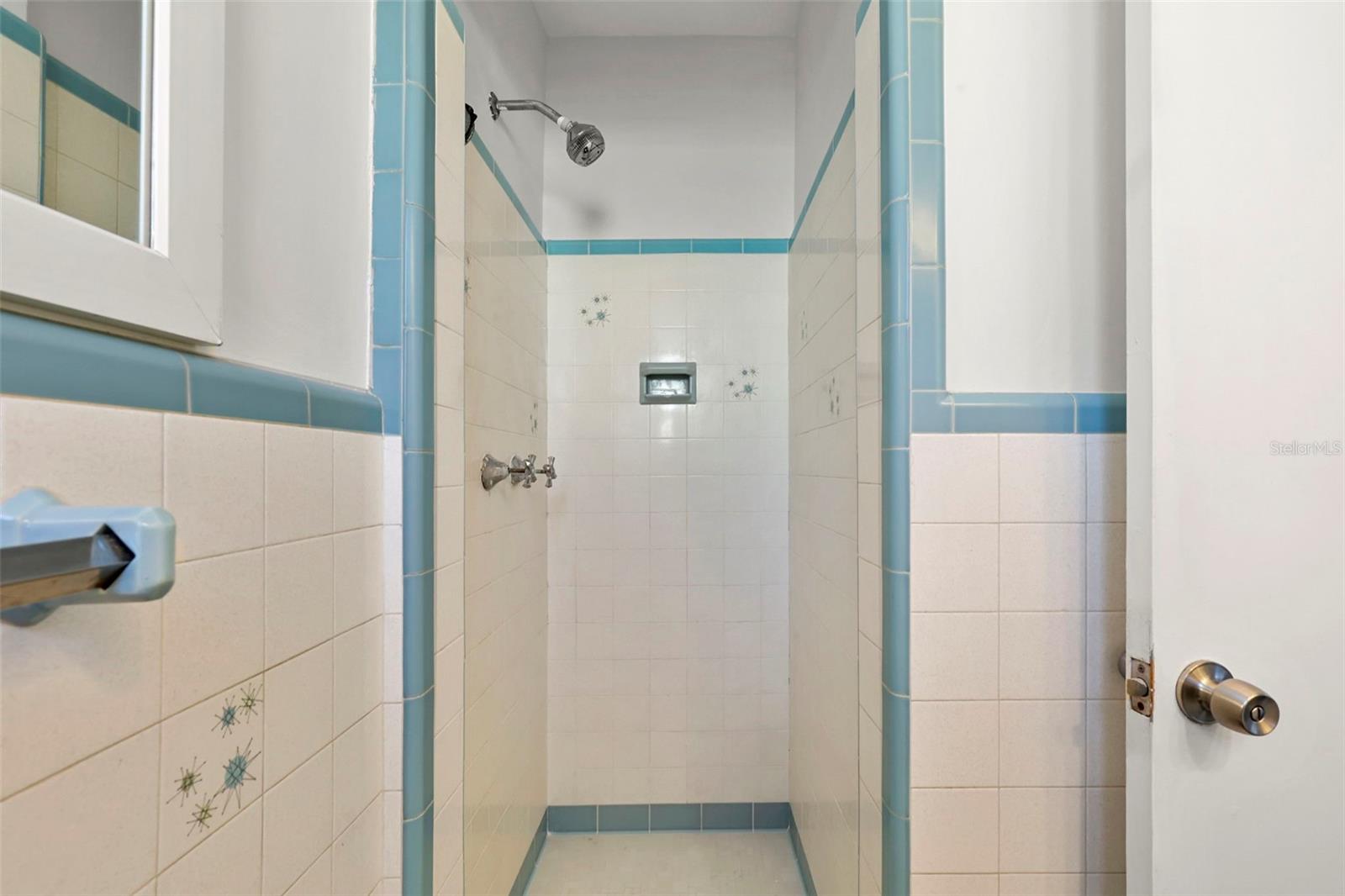 Image 19 of 44 For 1700 63rd Street N