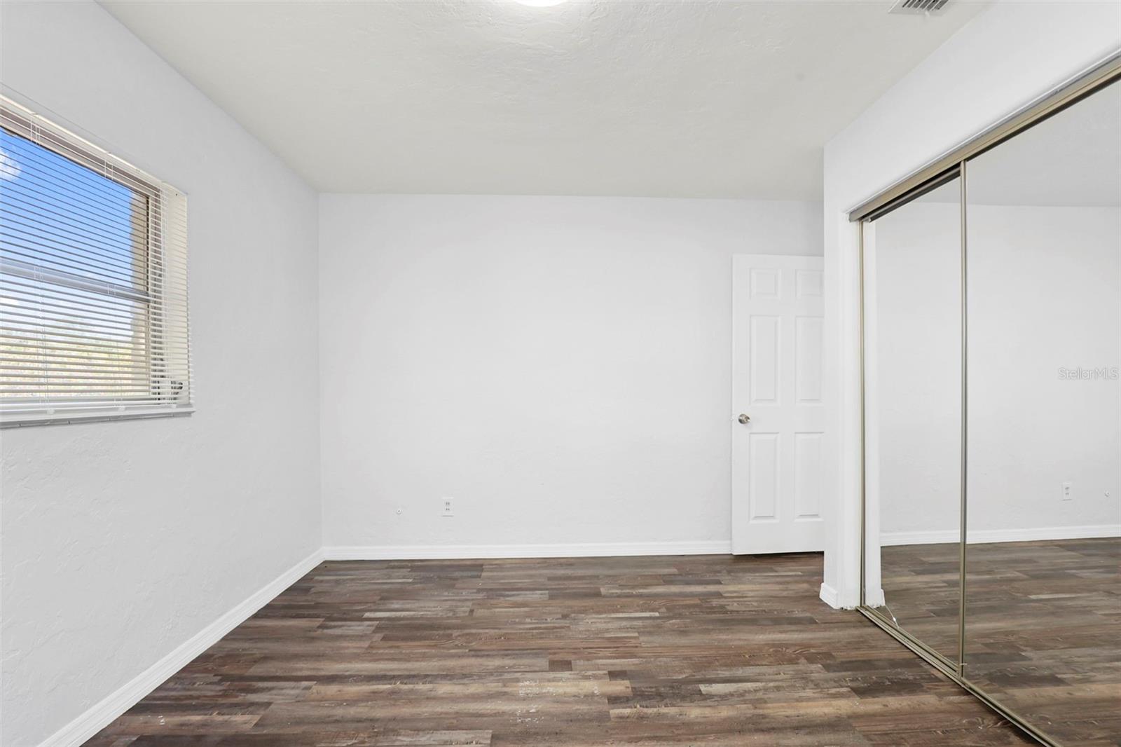 Image 21 of 44 For 1700 63rd Street N