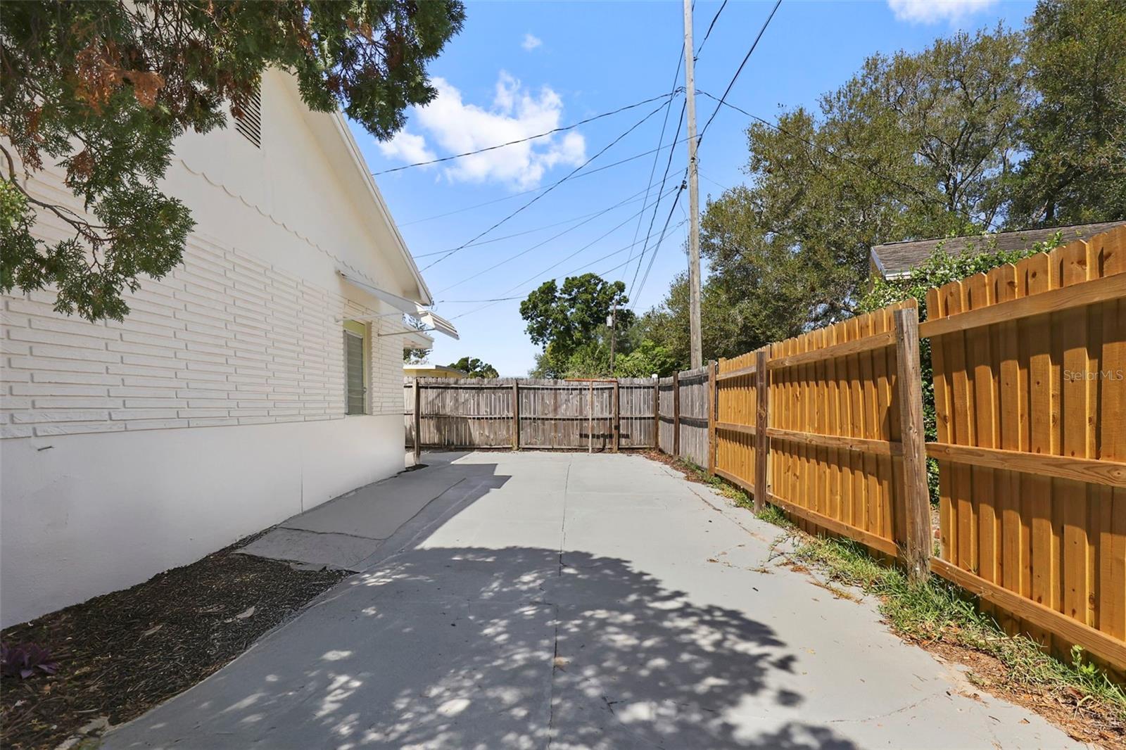 Image 30 of 44 For 1700 63rd Street N