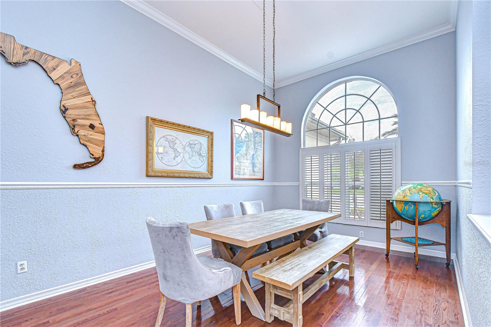 Image 13 of 41 For 5201 Laurel Pointe Drive