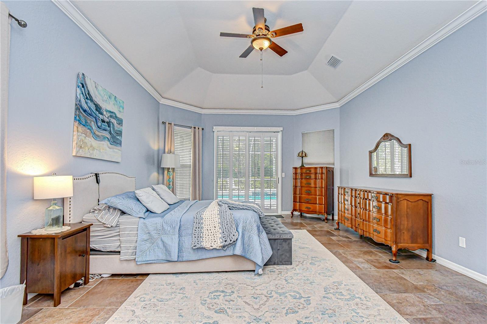 Image 17 of 41 For 5201 Laurel Pointe Drive