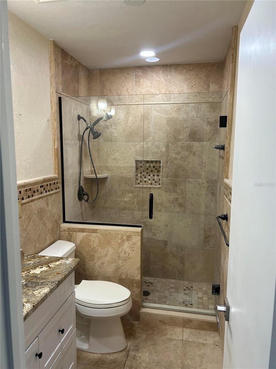 Image 16 of 29 For 717 Sunset Cove