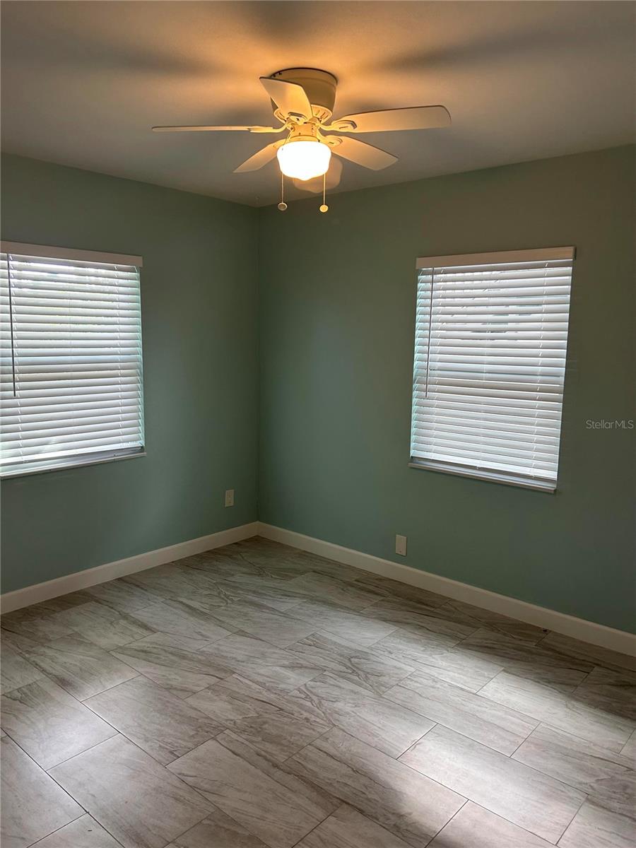 Image 18 of 29 For 717 Sunset Cove