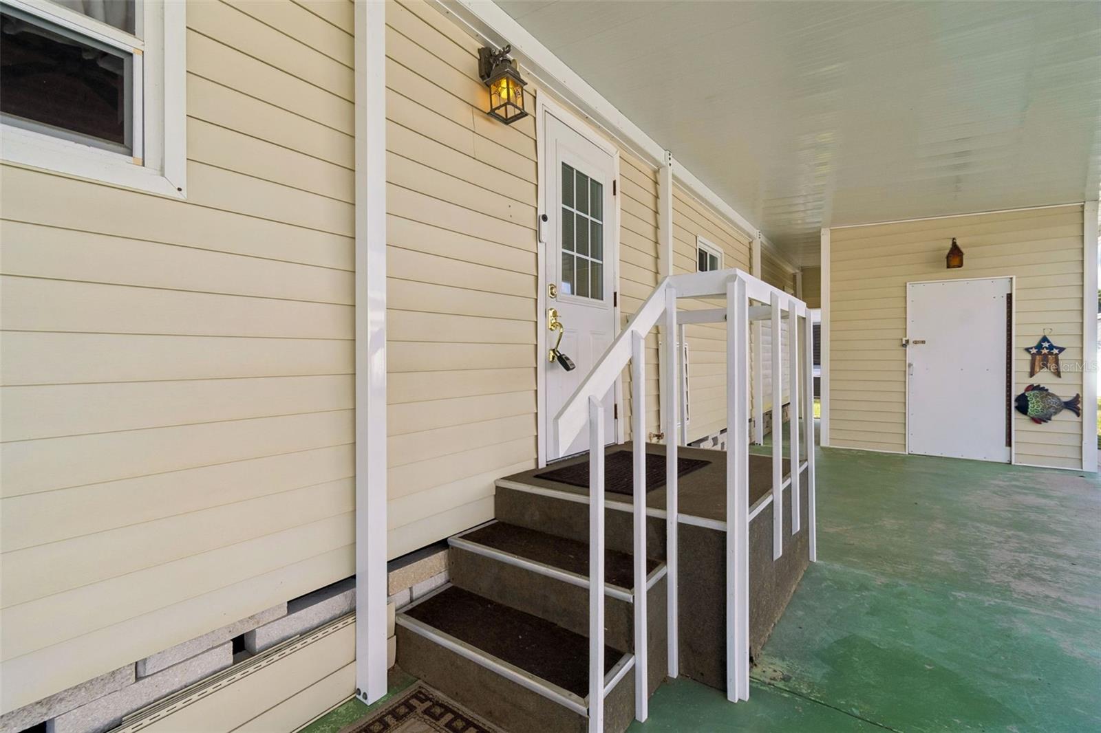 Image 4 of 69 For 12651 Seminole Boulevard 15i