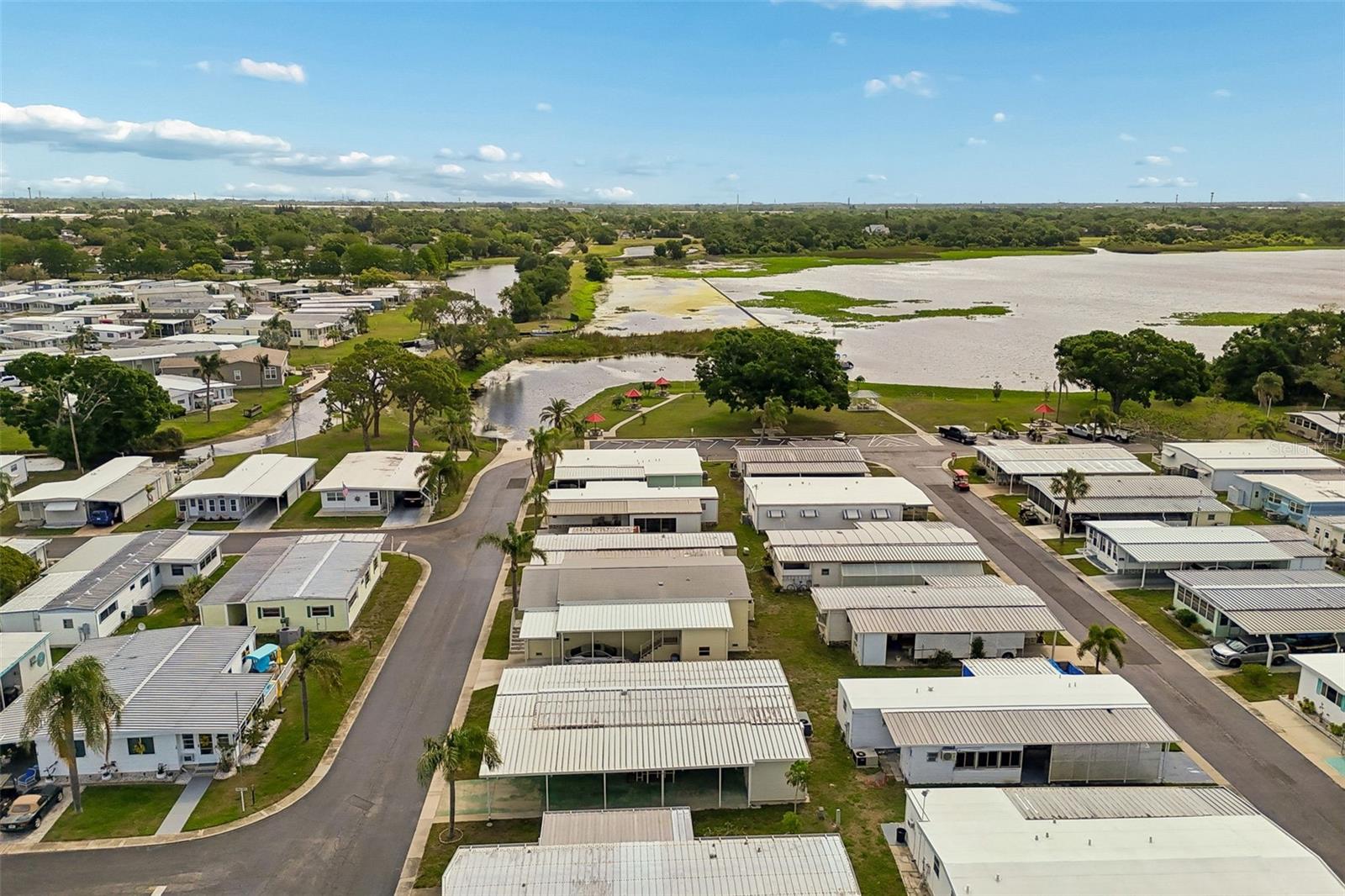 Image 53 of 69 For 12651 Seminole Boulevard 15i