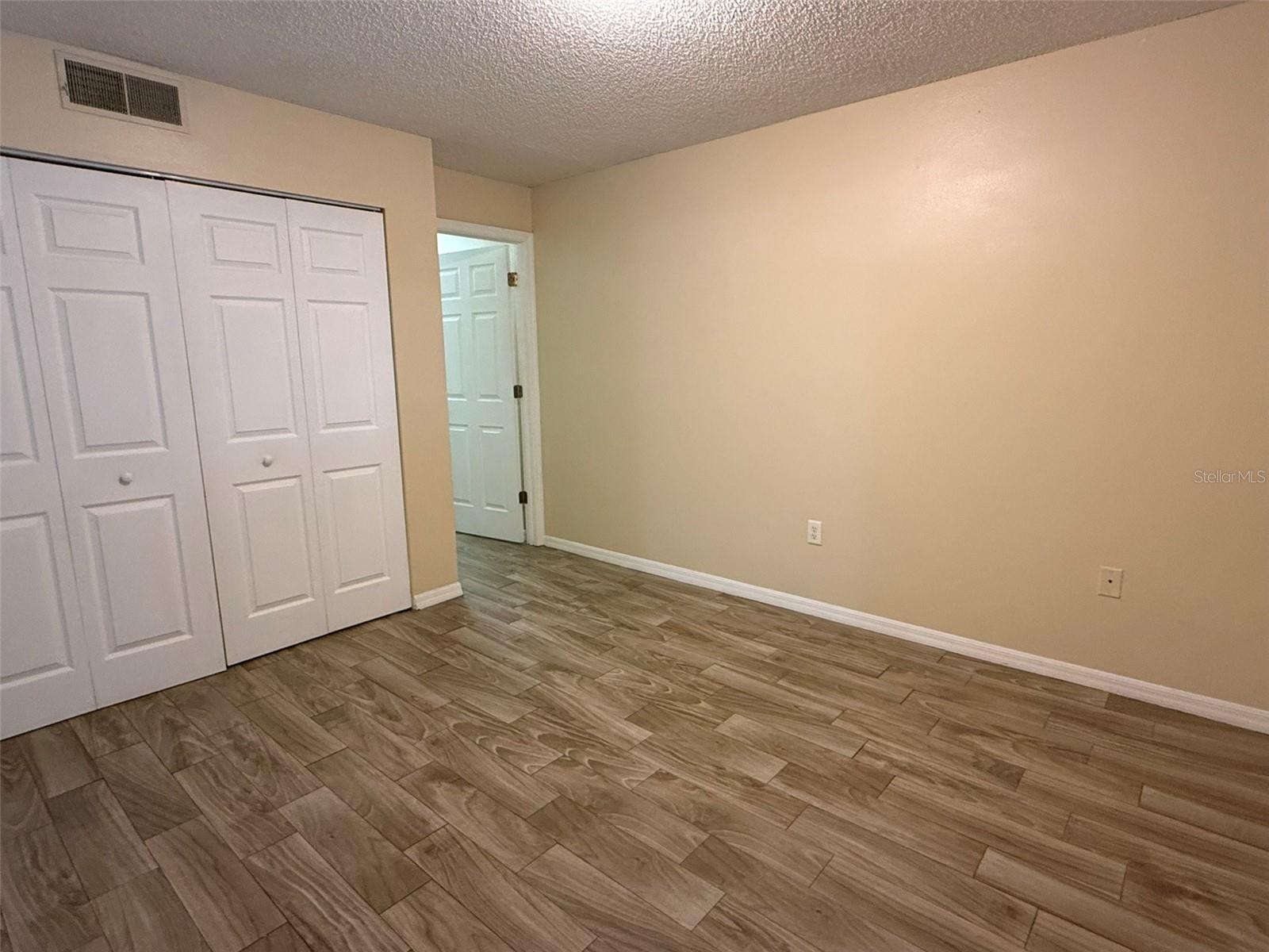 Image 14 of 29 For 221 Lake Brook Circle 203