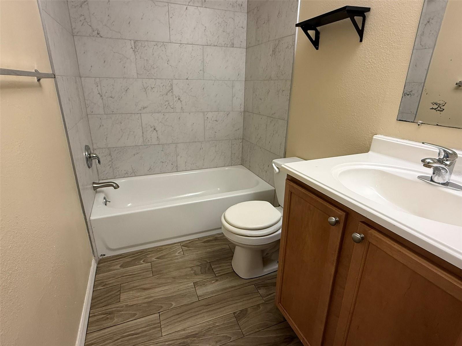 Image 24 of 29 For 221 Lake Brook Circle 203