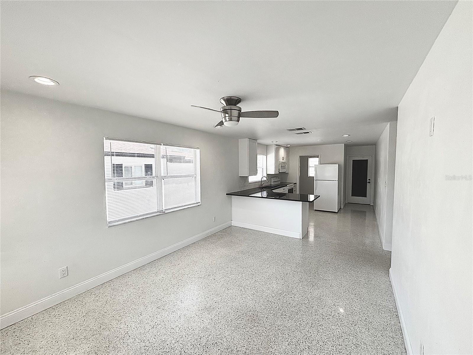 Image 5 of 18 For 2035 36th Avenue N