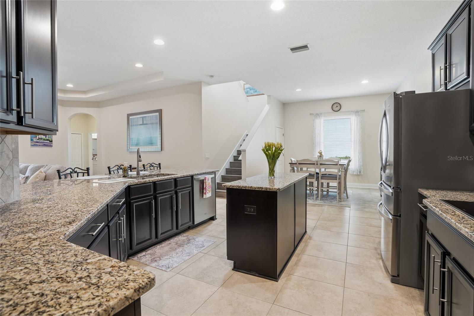 Listing photo id 8 for 4079 Windcrest Drive